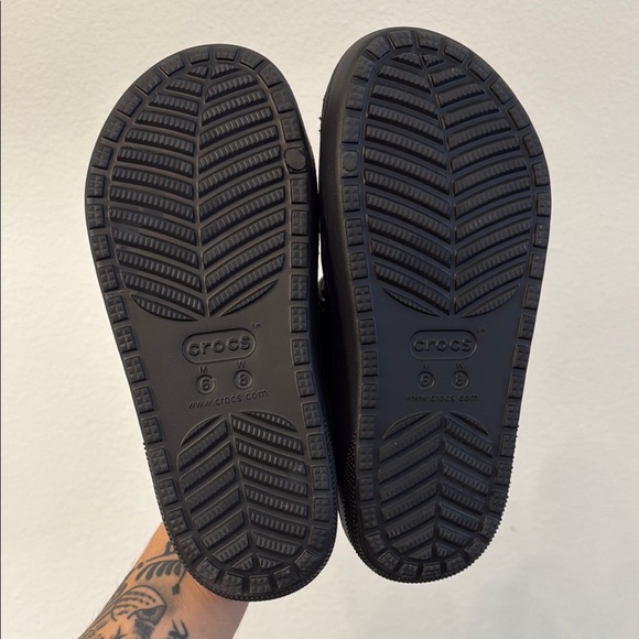 CROCS Black Fuzzy Lined Slippers - Picture 6 of 7